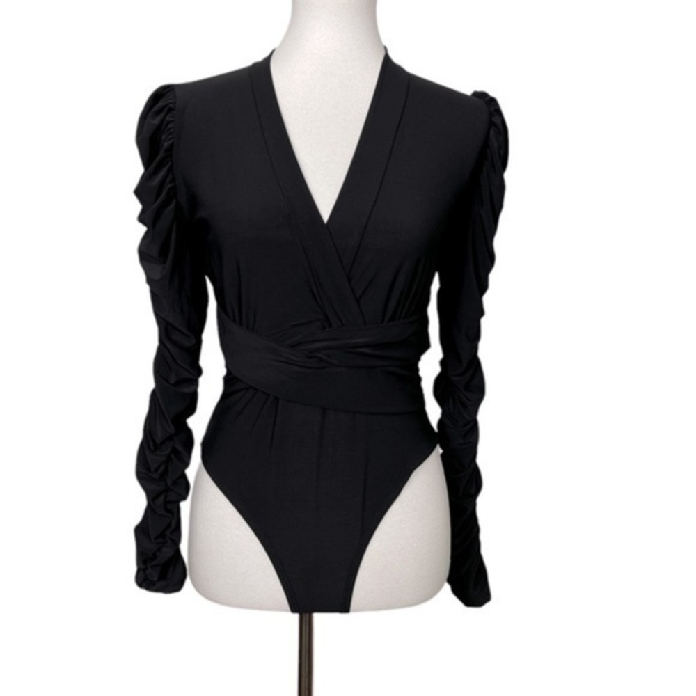 Fashion Nova Black Long Sleeve V-Neck Bodysuit